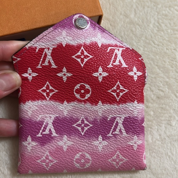 Louis Vuitton Kirigami Small Card Holder - Picture 12 of 13